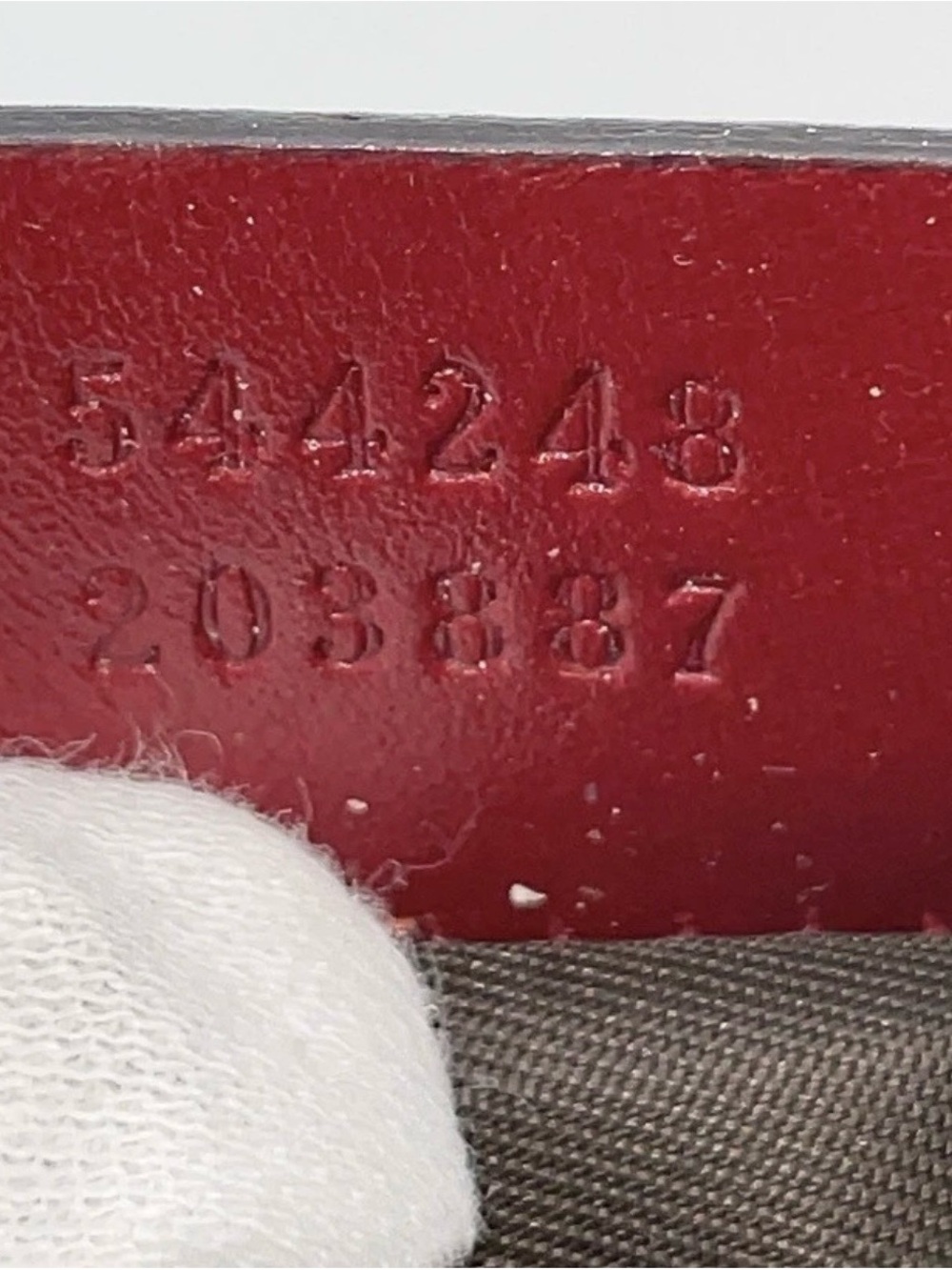Auth Gucci Micro Guccissima
Leather Red Coin Case - Picture 11 of 12
